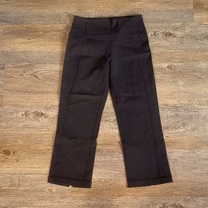 Lululemon, Cropped, Run Fast Tight, Size 4